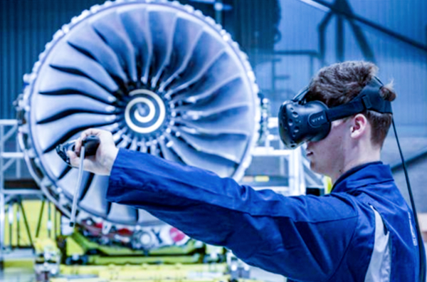 航向未来：波音公司的虚拟现实辅助工程探索 